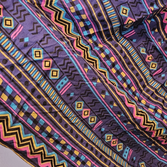 Vintage Purple Midi Skirt - 90s retro patterns with buttons down the side - Picture 4 of 11